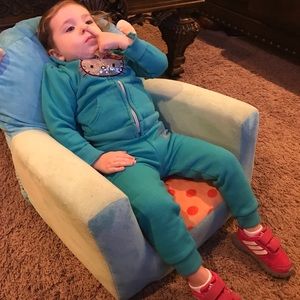 MEET YOUR POSHER, MARLANA ❤️